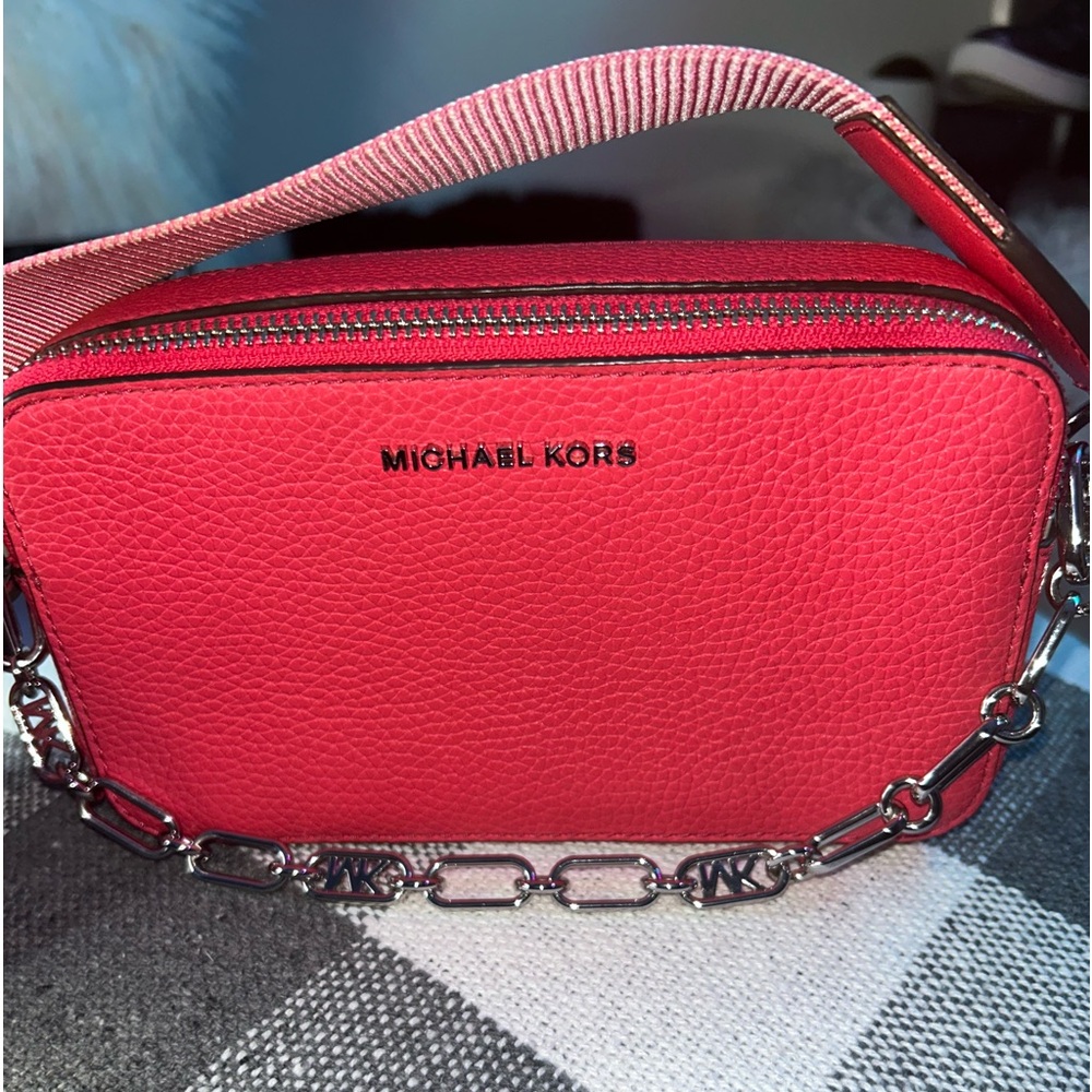 Authentic Michael Kors Small bag clean